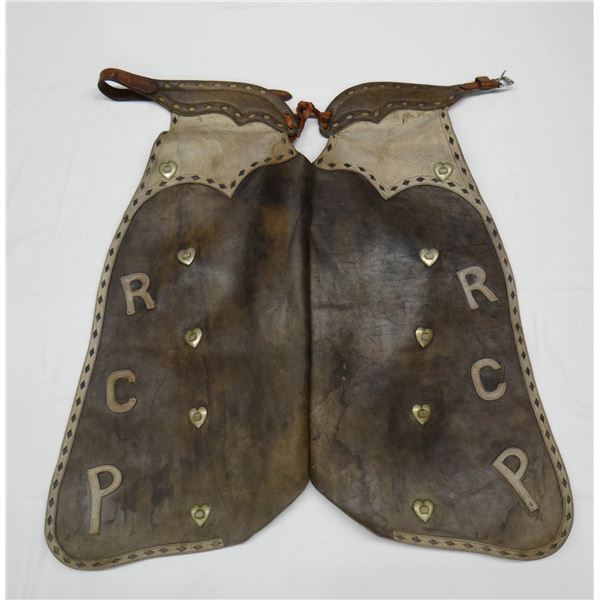 Hamley & Co., Pendleton, OR, 2-tone batwing chaps, 10 heart conchos, leather laced border, 24" tall,