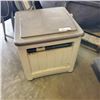 Image 1 : LIDDED HOSE REEL W/ HOSES