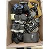 Image 1 : BOX OF ASSORTED VINTAGE 35MM CAMERAS