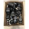 Image 1 : BOX OF ASSORTED VINTAGE 35MM CAMERAS