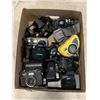 Image 1 : BOX OF ASSORTED VINTAGE 35MM CAMERAS