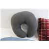 Image 2 : (3) Pillows, Blanket, Bag