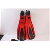 Image 7 : (2pr) Swim Flippers - Mares Brand SuperChannel & Plana AvantiHP (One is Cracked), Size 40-41 or 6.5-