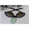 Image 4 : (12) Pair of Eye Looks Sunglasses (NIB)