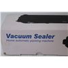 Image 2 : Vacuum Sealer - Automatic Packing Machine