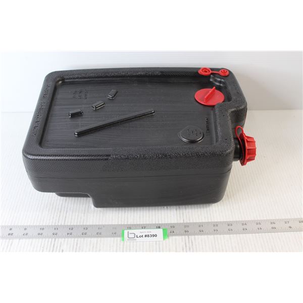 10 Quart Drain Container for Oil Changes - New