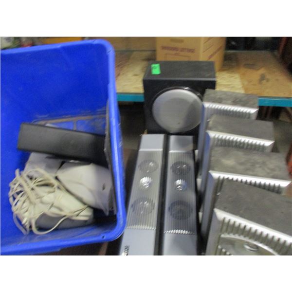 BLUE TOTE C/W SPEAKERS