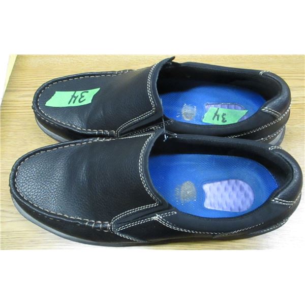 NEW:  DR. SCHOLLS SLIP ON SHOES (SIZE 12)