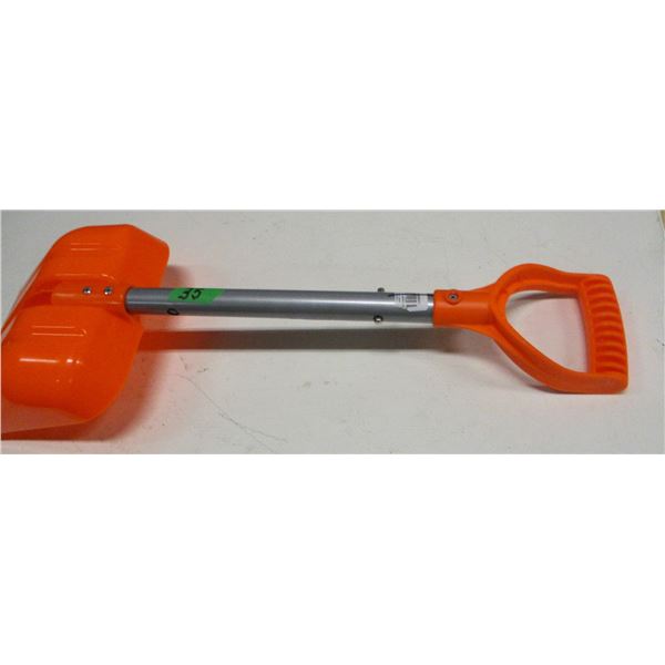 NEW:  EXTENSION HANDLE SCOOP SHOVEL