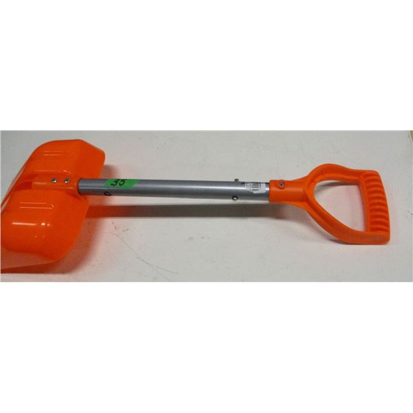 NEW:  EXTENSION HANDLE SCOOP SHOVEL