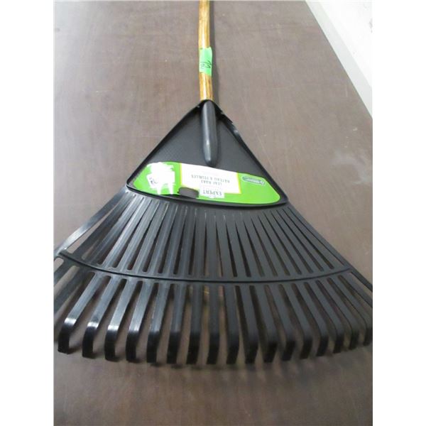 NEW:  LAWN RAKE