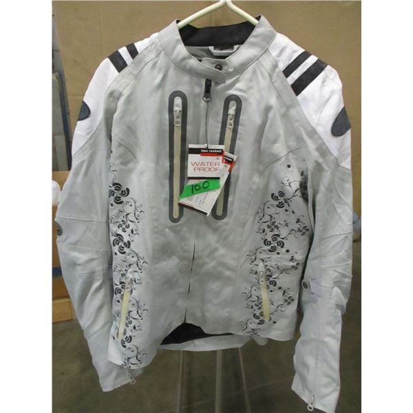 FREIGHT DAMAGE (AS IS):  WOMEN'S JACKET (SIZE 20)
