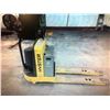 Image 1 : 2018 Hyster W65 pallet truck 78 hours (built in charger)