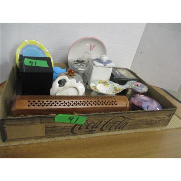 ESTATE:  FLAT OF ASSORTED DISHES & ORNAMENTS
