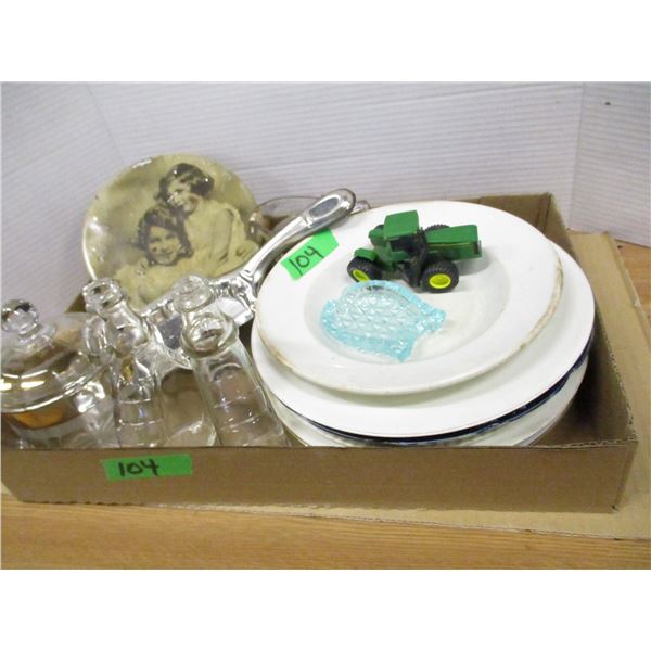 ESTATE:  FLAT C/W BOTTLES & DISHWARE