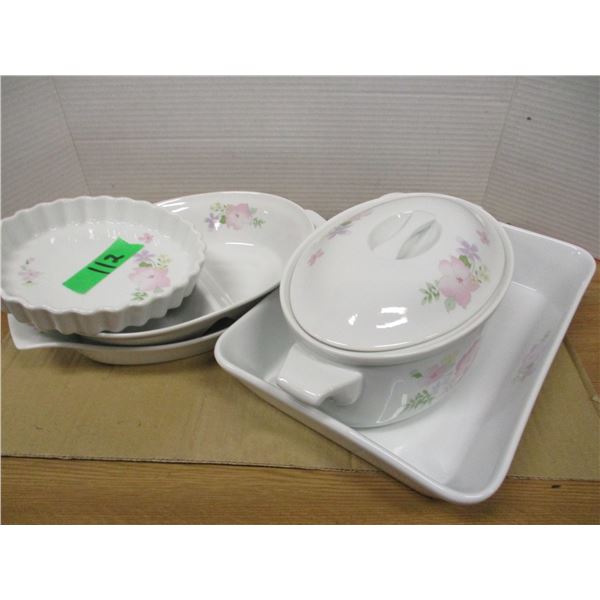 ESTATE:  6 PIECES OF PINK FLORAL DISHWARE