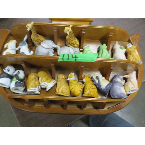 ESTATE:  NOAH'S ARK SALT & PEPPER SET