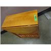 Image 1 : ESTATE:  SMALL DROP LEAF TABLE