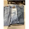 Image 2 : 5 pairs of jeans