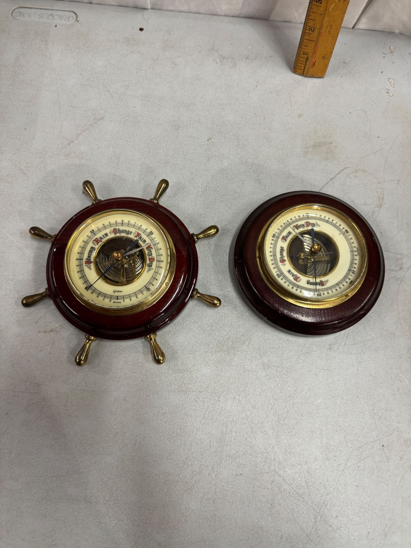 2 barometers
