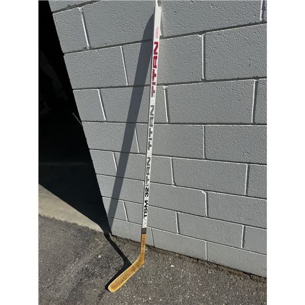 1994 Stanley cups finals Vancouver Canucks signed hockey stick