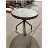 Image 1 : Patio side table