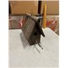 Image 2 : Rustic bird house