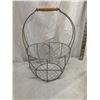 Image 1 : Chicken wire basket