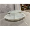 Image 2 : 2 Pyrex divided serving dishes 13" long