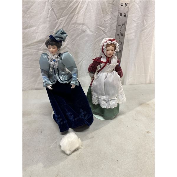 2 Vintage dolls with stands