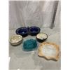 Image 1 : 5 assorted small bowls (1double bowl)