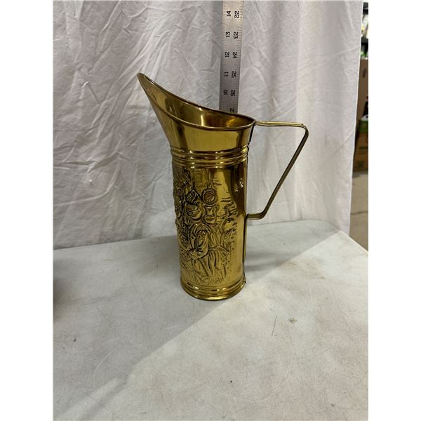 Small brass scuttle