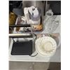Image 1 : Kitchen items