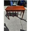Image 1 : Desk