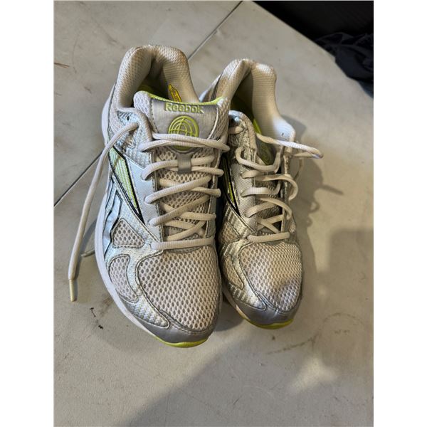 Reebok size 9