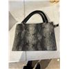 Image 1 : London fog purse