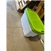 Image 1 : 2 bins 3 lids