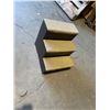 Image 1 : Pet step