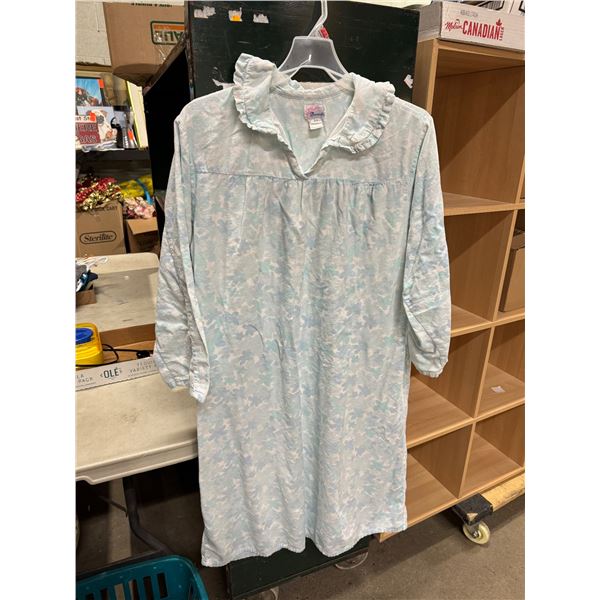Vintage Bernese nightgown size not visible