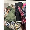 Image 3 : Lot of medium tops