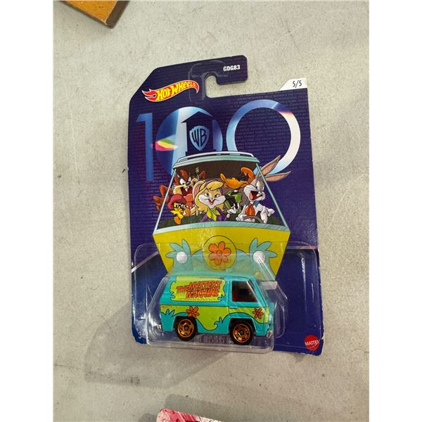 HotWheels the mystery machine