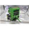 Image 2 : John Deere 568 Round Baler mega wide plus