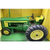 Image 2 : John Deere Model 520 Tractor