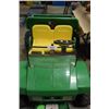 Image 2 : John Deere  Gator 4x2 battery powered jeep w/ batt