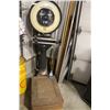 Image 1 : Antique Toledo scale