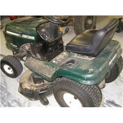 CRAFTSMAN LAWN TRACTOR
