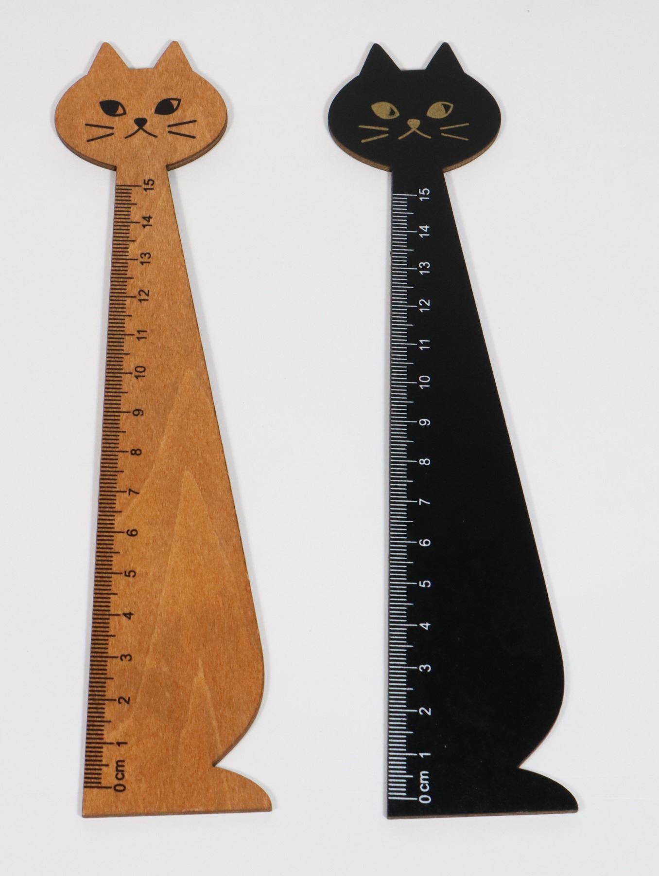 2 NEW TRACEABLE WOODEN 15CM CAT DESIGN RULERS