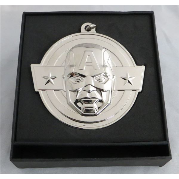 Captain America Marvel Collector Corp Hero Subscriber Medal Avenger