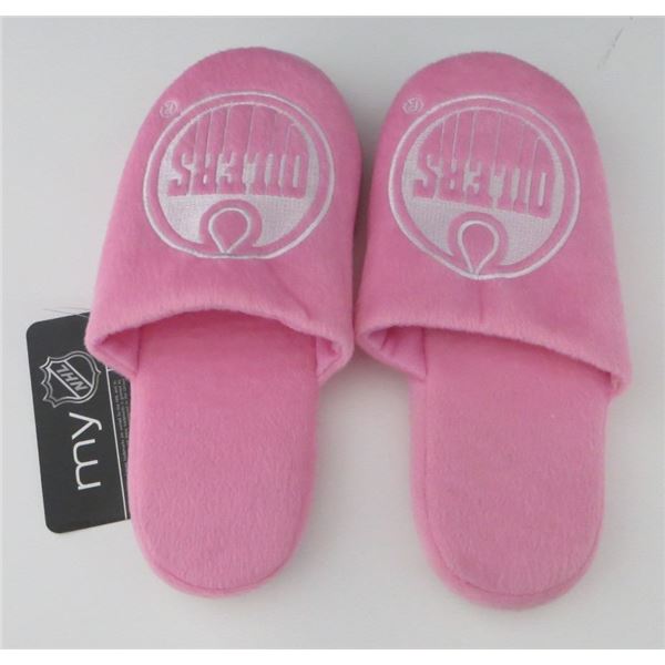 NEW Edmonton Oilers Pink Slippers Small (5/6)