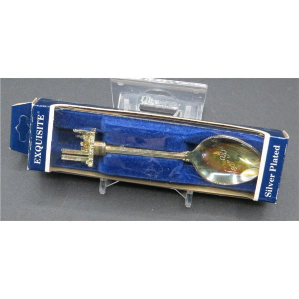 Vintage Exquisite NY Skyline Silver Plated Collector Spoon With Twin Towers